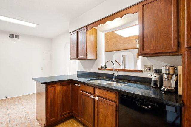 1907 Anderson PL SE, Albuquerque, NM 87108