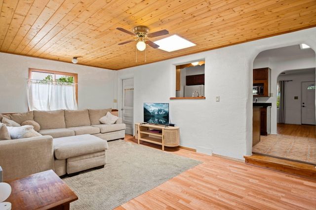 1907 Anderson PL SE, Albuquerque, NM 87108