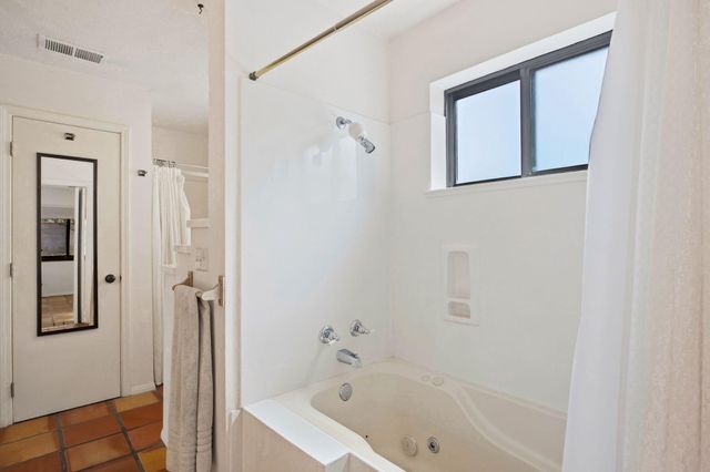 1907 Anderson PL SE, Albuquerque, NM 87108