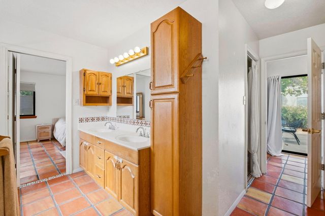 1907 Anderson PL SE, Albuquerque, NM 87108
