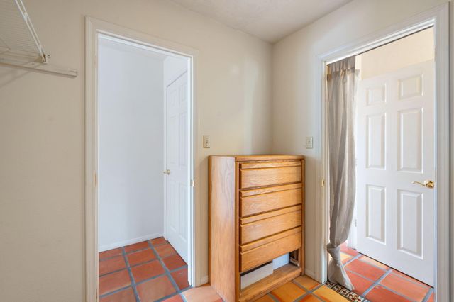 1907 Anderson PL SE, Albuquerque, NM 87108