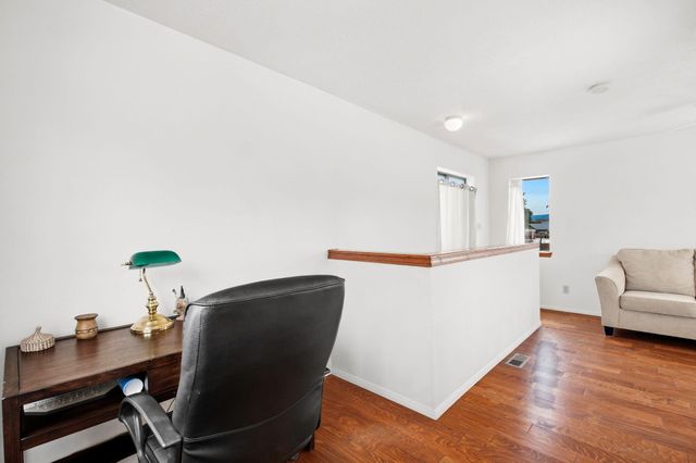 1907 Anderson PL SE, Albuquerque, NM 87108