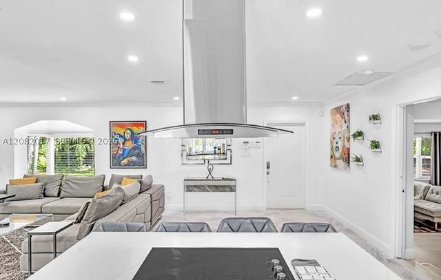 2191 SW 27th Ln, Fort Lauderdale, FL 33312