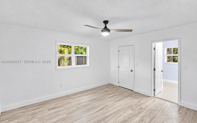 2191 SW 27th Ln, Fort Lauderdale, FL 33312