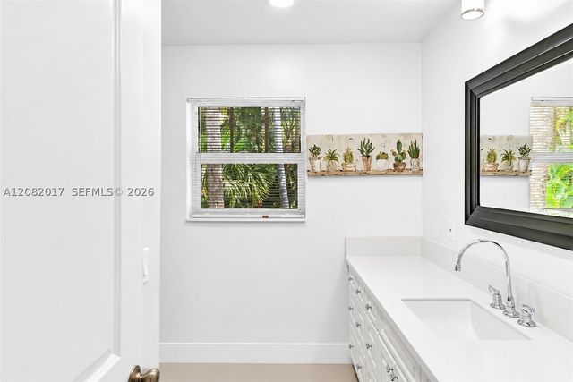 2191 SW 27th Ln, Fort Lauderdale, FL 33312