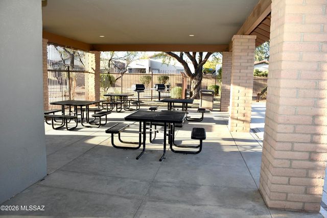 10412 E Ravenswood Street, Tucson, AZ 85747