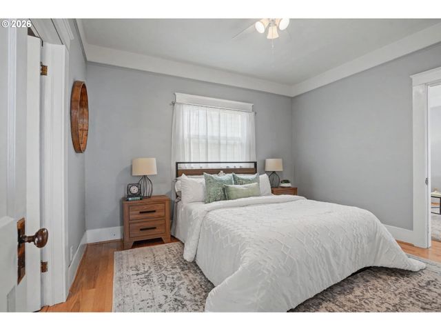 2116 WAVERLY Dr, Albany, OR 97322