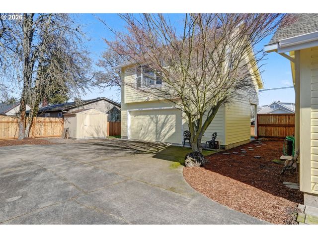 2116 WAVERLY Dr, Albany, OR 97322
