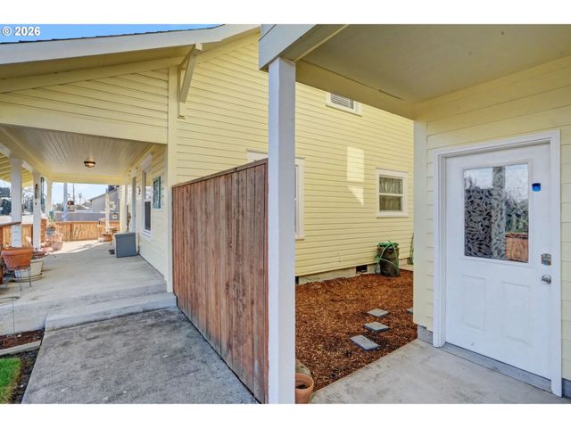 2116 WAVERLY Dr, Albany, OR 97322