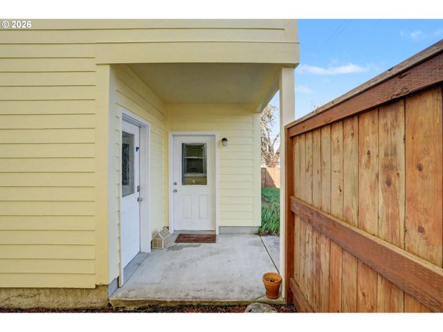2116 WAVERLY Dr, Albany, OR 97322