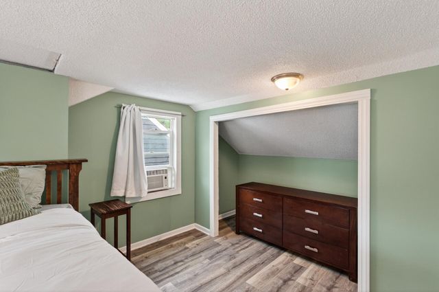 1843 Montana Avenue E, Saint Paul, MN 55119
