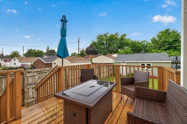1843 Montana Avenue E, Saint Paul, MN 55119