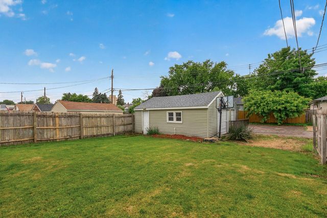 1843 Montana Avenue E, Saint Paul, MN 55119