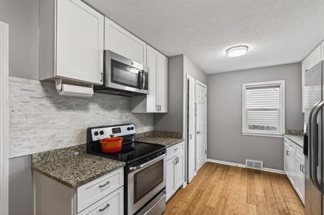 1843 Montana Avenue E, Saint Paul, MN 55119