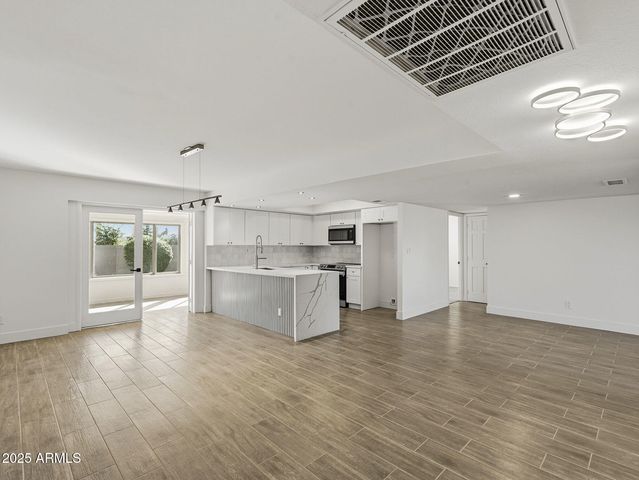 6737 S PALM Drive, Tempe, AZ 85283