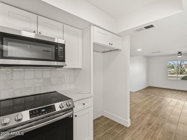 6737 S PALM Drive, Tempe, AZ 85283