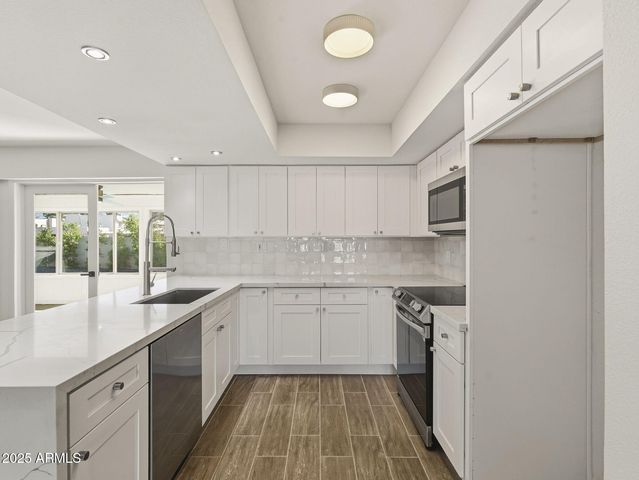 6737 S PALM Drive, Tempe, AZ 85283