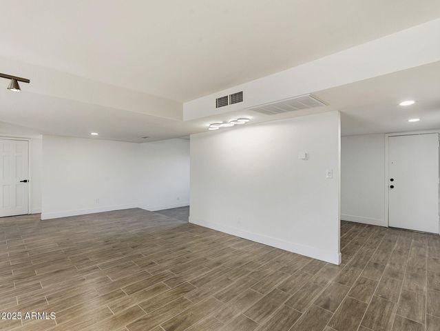 6737 S PALM Drive, Tempe, AZ 85283