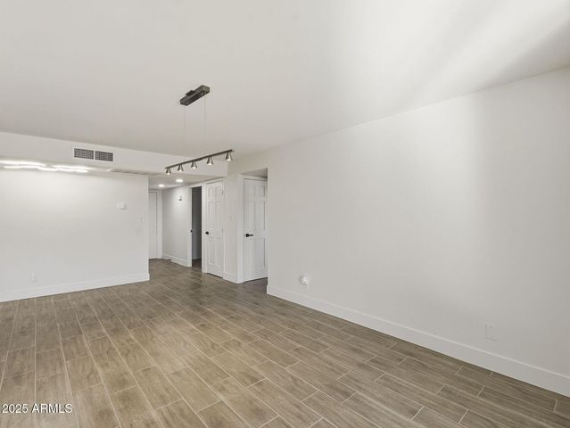 6737 S PALM Drive, Tempe, AZ 85283