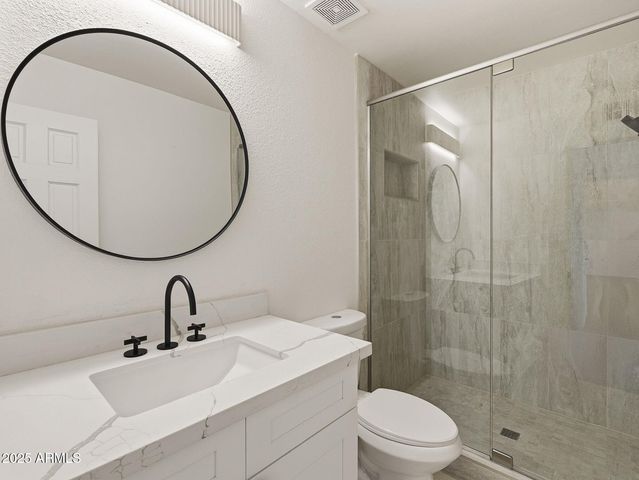 6737 S PALM Drive, Tempe, AZ 85283