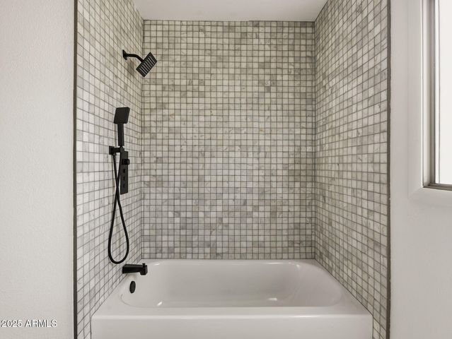 6737 S PALM Drive, Tempe, AZ 85283