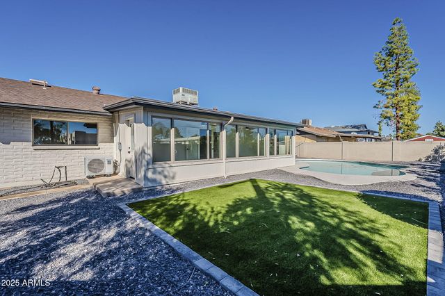 6737 S PALM Drive, Tempe, AZ 85283