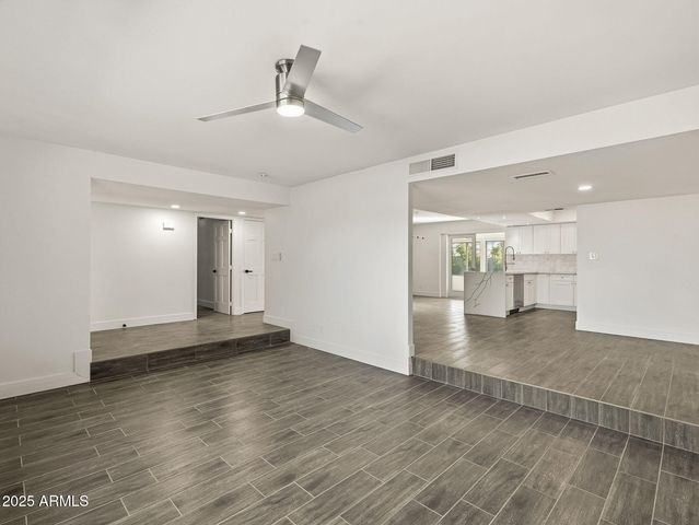 6737 S PALM Drive, Tempe, AZ 85283