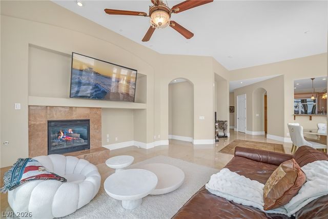 32 Cerchio Basso, Henderson, NV 89011