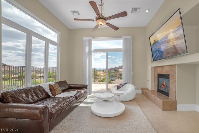32 Cerchio Basso, Henderson, NV 89011