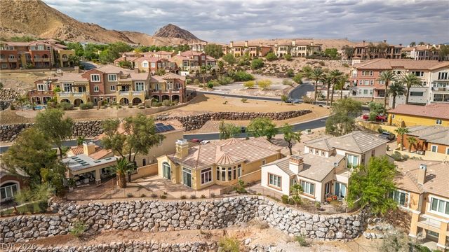 32 Cerchio Basso, Henderson, NV 89011