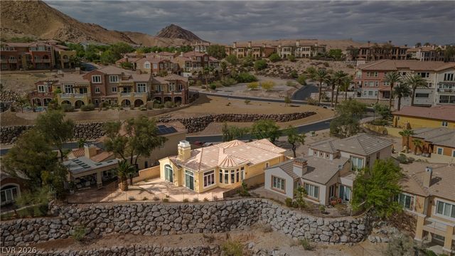 32 Cerchio Basso, Henderson, NV 89011