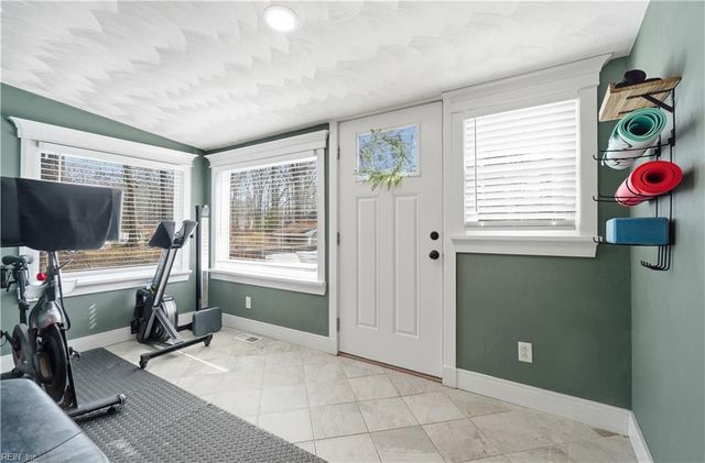 968 Scenic Blvd, Chesapeake, VA 23322