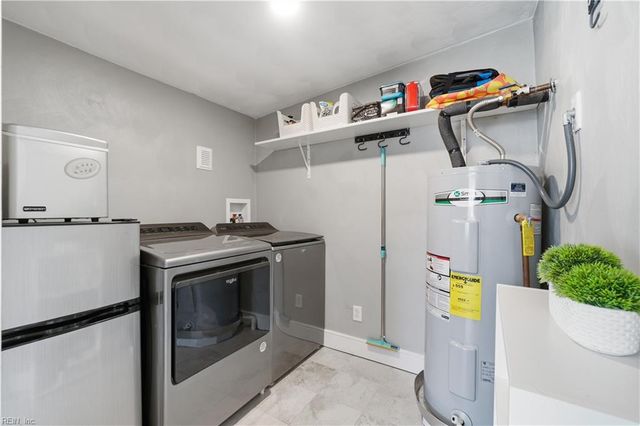 968 Scenic Blvd, Chesapeake, VA 23322