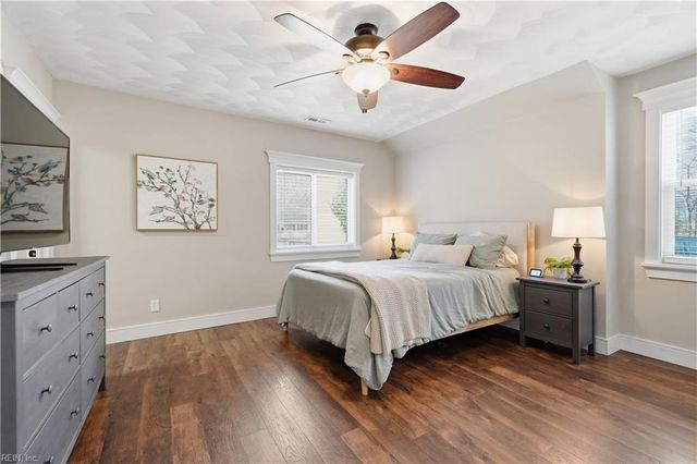 968 Scenic Blvd, Chesapeake, VA 23322