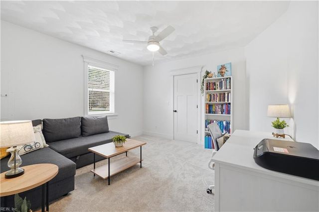 968 Scenic Blvd, Chesapeake, VA 23322