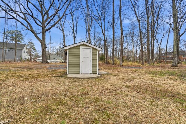 968 Scenic Blvd, Chesapeake, VA 23322