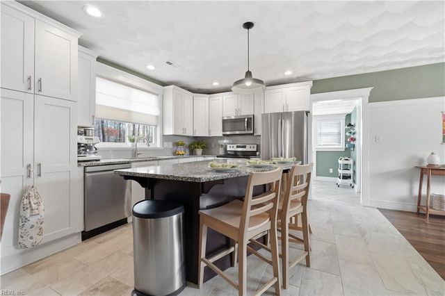 968 Scenic Blvd, Chesapeake, VA 23322