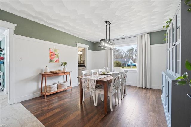 968 Scenic Blvd, Chesapeake, VA 23322