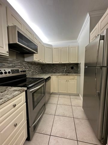 555 SE 8th Street 151, Deerfield Beach, FL 33441