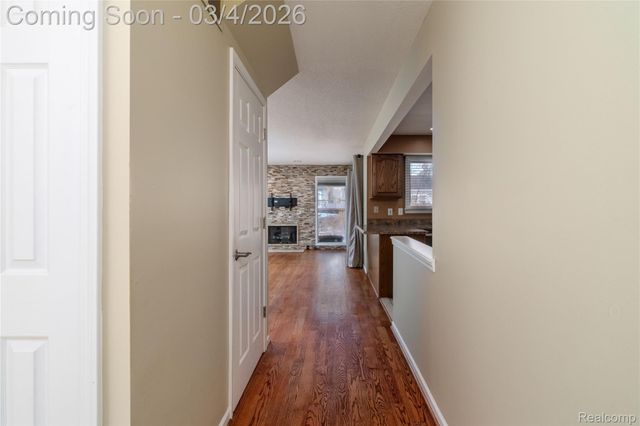 31280 Misty Pines Drive, Farmington Hills, MI 48336