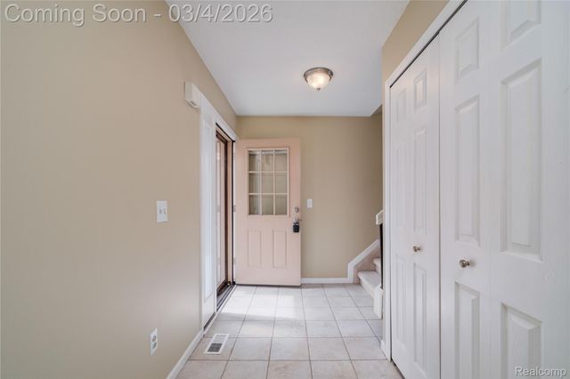 31280 Misty Pines Drive, Farmington Hills, MI 48336