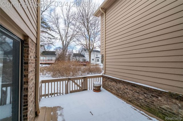 31280 Misty Pines Drive, Farmington Hills, MI 48336