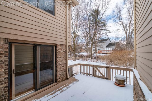 31280 Misty Pines Drive, Farmington Hills, MI 48336