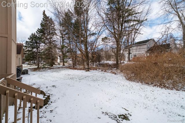 31280 Misty Pines Drive, Farmington Hills, MI 48336