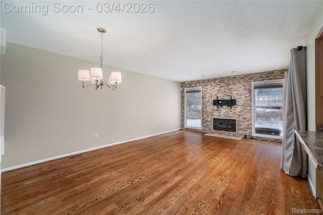 31280 Misty Pines Drive, Farmington Hills, MI 48336