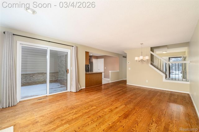 31280 Misty Pines Drive, Farmington Hills, MI 48336