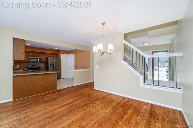 31280 Misty Pines Drive, Farmington Hills, MI 48336