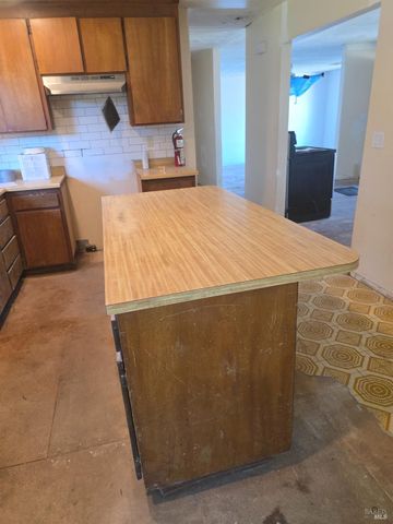 6375 SE San Benito Way, Rohnert Park, CA 94928