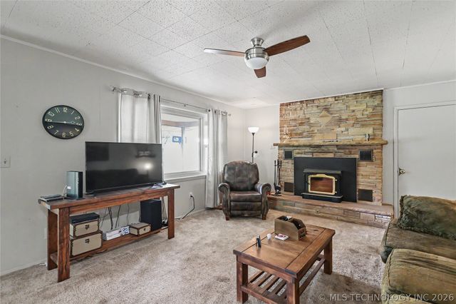 19116 W Beechwood, Cookson, OK 74427