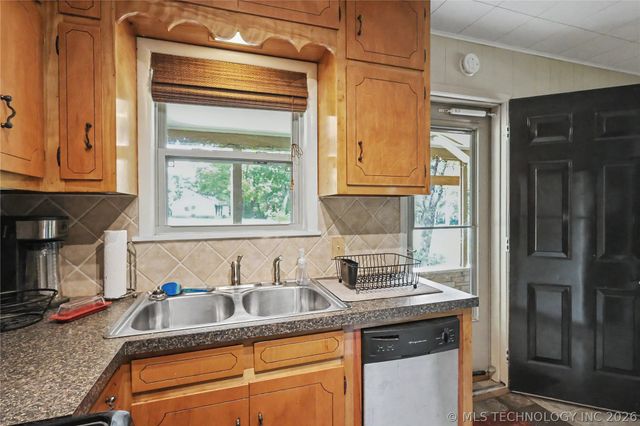19116 W Beechwood, Cookson, OK 74427